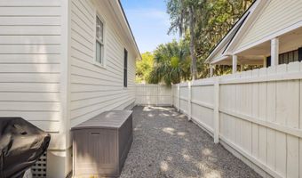 1711 Duke St, Beaufort, SC 29902