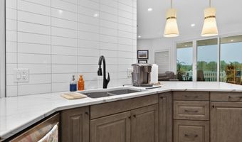 810 Spyglass Hill Dr, Bedford, IN 47421