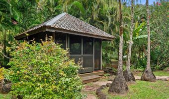 1055 Kaupakalua Rd, Haiku, HI 96708