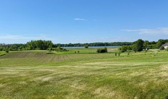 1798 Tiger Ridge Dr, Albert Lea, MN 56007