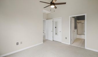 801 S GREENBRIER St 412, Arlington, VA 22204