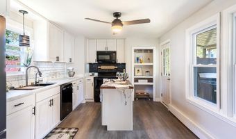 44 Sixth St, Auburn, ME 04210