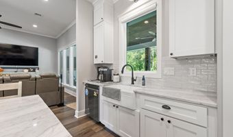 1090 Sandy Ln, Arnaudville, LA 70512