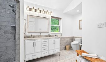 153 Skyview Cir, Asheville, NC 28804