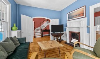 58 Second St, Newport, RI 02840