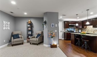 40 Saw Mill Dr 203, North Kingstown, RI 02852