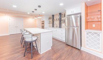 2376 Westbrooke Cir S, Ann Arbor, MI 48105