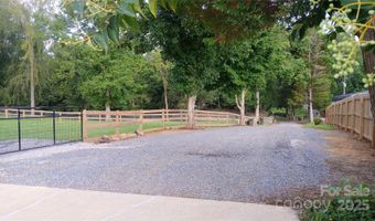 23302 Swift Island Rd, Albemarle, NC 28001