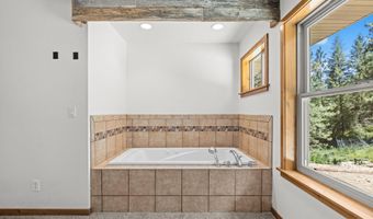 92 Cruickshank Rd, Banks, ID 83629