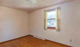1717 E LINDBERGH St, Appleton, WI 54911