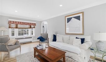 67 Harrison Ave, Newport, RI 02840