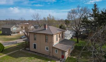 825 N 7th St, Arkansas City, KS 67005