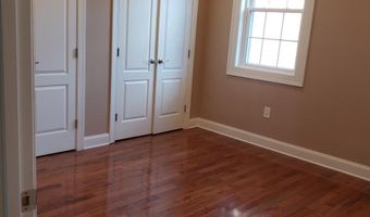 7217 AUBURN St, Annandale, VA 22003