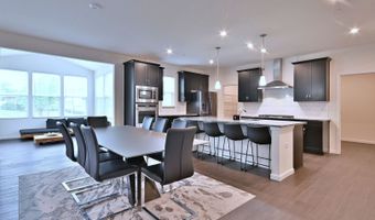 620 N Sullivan St, Addison, IL 60101