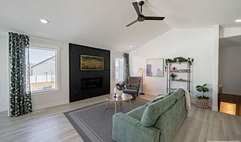 576 Hollow Dr, Ammon, ID 83401