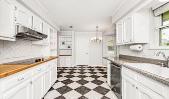 4112 Pine Park Dr, Baton Rouge, LA 70809