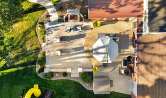 301 22nd St NW, Austin, MN 55912