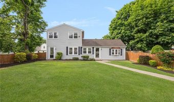 52 Pleasant View Rd, Warwick, RI 02888