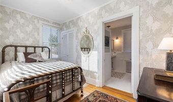 41 Walcott Ave, Jamestown, RI 02835