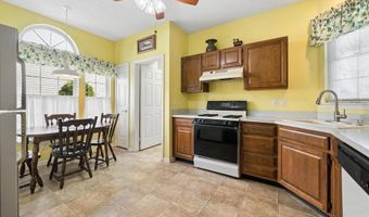 84 CHAIN Blvd, Bayville, NJ 08721
