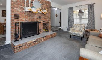 129 Dumbarton Hill Ct, Aberdeen, NJ 07747