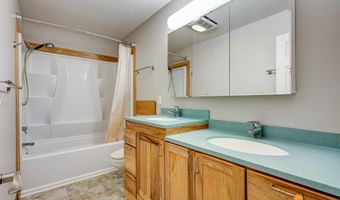 3211 Shamrock St, Anchorage, AK 99504