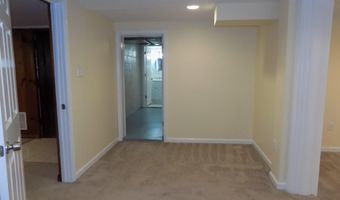 138 S ABINGDON St, Arlington, VA 22204