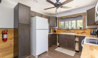 2 Firefly Dr, Baldwin, ME 04091