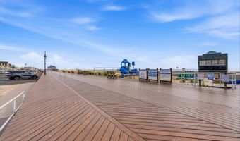 201 8th Ave 2B, Belmar, NJ 07719