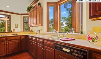 1158 Equestrian Dr, Banner Elk, NC 28604