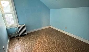 58 Connection St, Newport, RI 02840