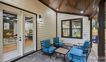 1106 Brookhurst Dr, Charlotte, NC 28205
