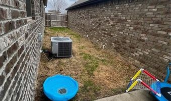 3201 SW Stoneway Ave, Bentonville, AR 72713