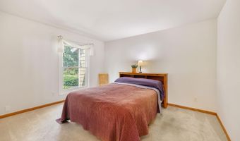 5406 Big Bow Rd, Fitchburg, WI 53711
