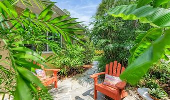 136 CRESCENT Dr, Anna Maria, FL 34216