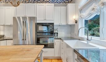 32073 CEDAR Ln, Arch Cape, OR 97102