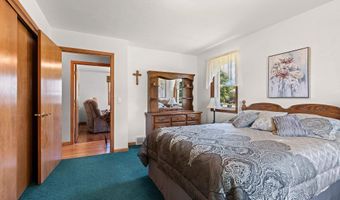 W3082 WHITEPINE Drive, Appleton, WI 54915