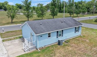 615 WILSON St, Laurel, DE 19956