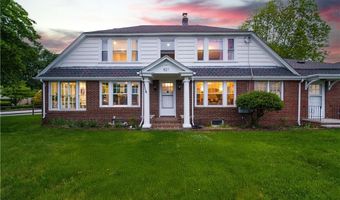 821 Post Rd, Warwick, RI 02888