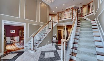 8 Meeting Rock Dr, Atkinson, NH 03811