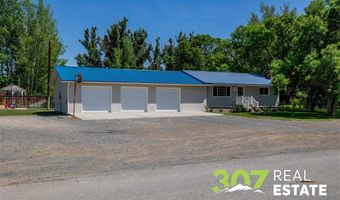 153 E 1st St N, Cowley, WY 82420