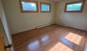 305 20th St NW, Austin, MN 55912