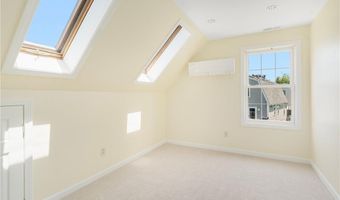 208 W View Rd, Middletown, RI 02842