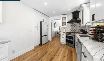 640 Elsa Dr, Santa Rosa, CA 95407