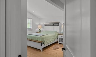 109 Carroll Ave, Newport, RI 02840