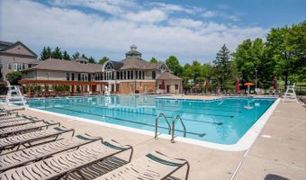 6944 ELLINGHAM Cir #A, Alexandria, VA 22315