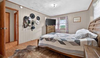 147 Iron Ore Ln, Barren Springs, VA 24313