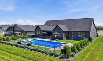 2100 Golfview Dr, Auburn, IN 46706