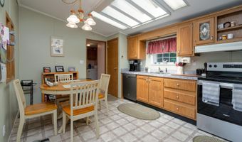 8 Lilac Ln, Belmont, NH 03220