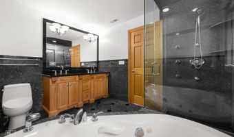 1017 E Red Oak St, Addison, IL 60101